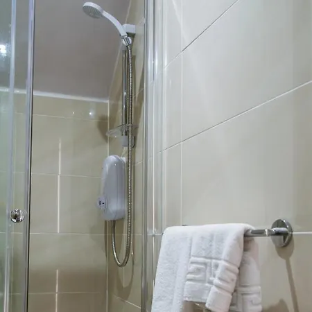 The Bulls Head 3* 米尔索普坎布